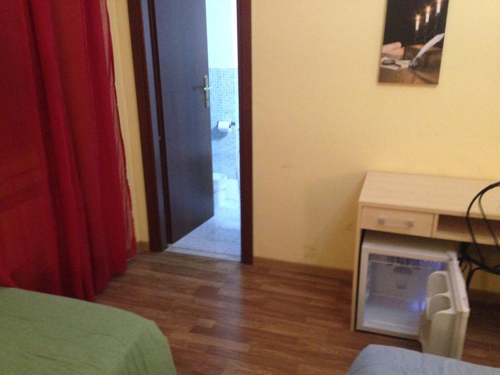 Bed and Breakfast Le Charme House 2 Рим Екстер'єр фото