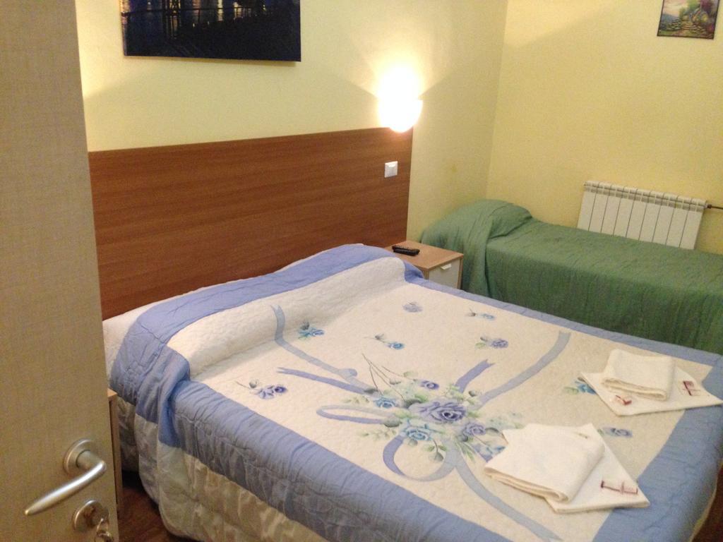 Bed and Breakfast Le Charme House 2 Рим Екстер'єр фото