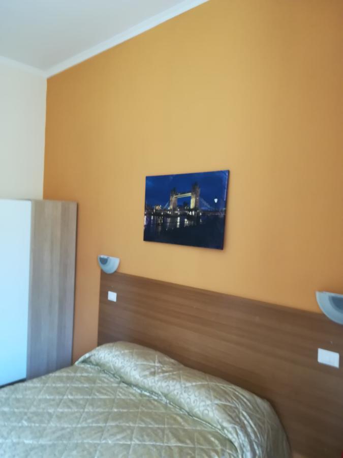 Bed and Breakfast Le Charme House 2 Рим Екстер'єр фото
